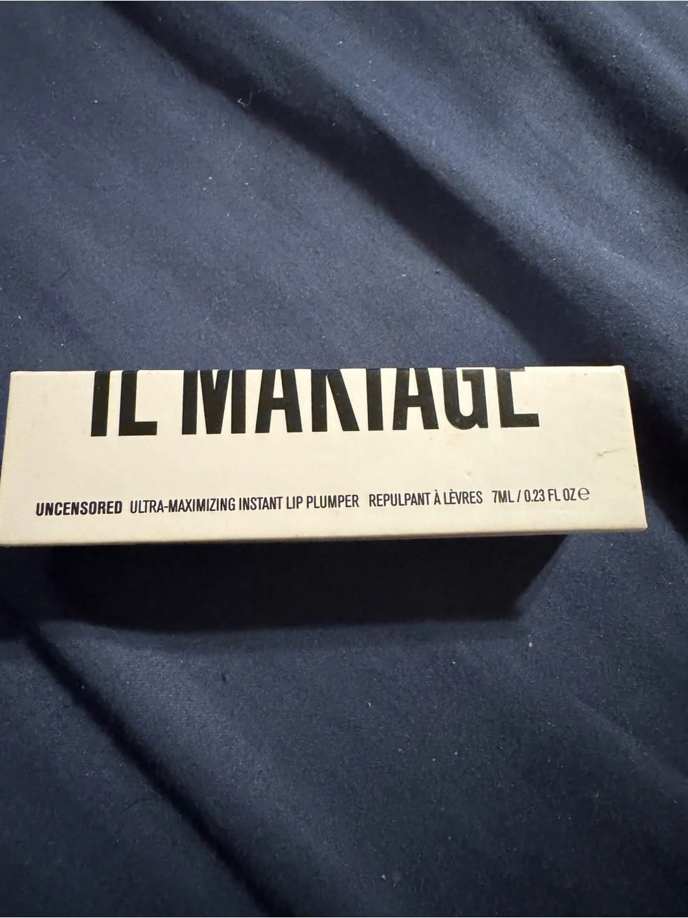 IL MAKIAGE Uncensored Lip Plumper Color Lights On - White and Black Packaging